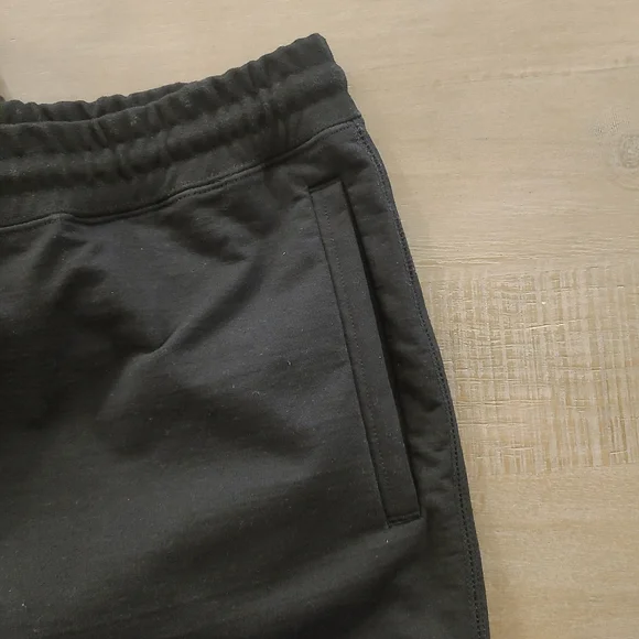 The North Face Men's Heritage Patch Black Jogger Sweatpants - XXL - Picture 6 of 8